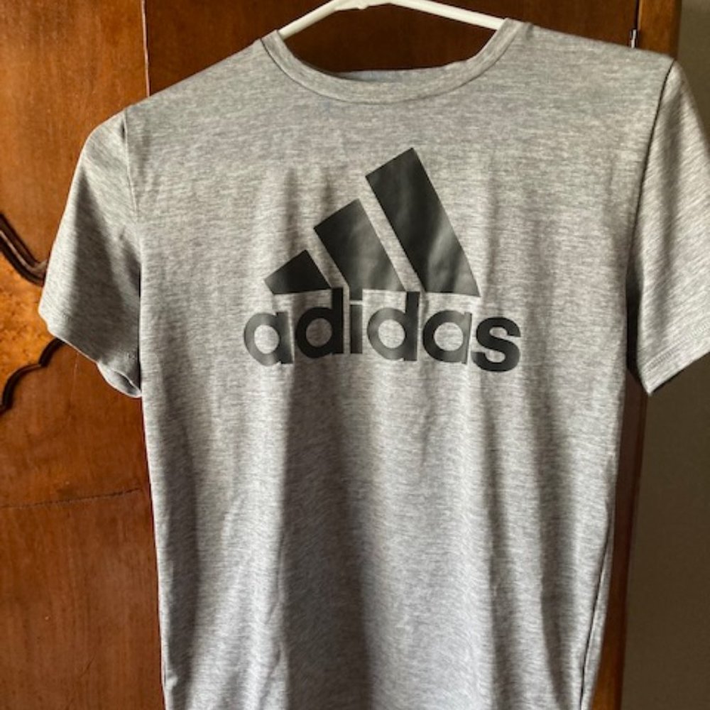 Adidas Heather t-shirt